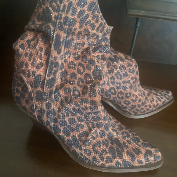 Jessica Simpson Cissely Leopard Print Rhinestone Western Boot BNWOB - Picture 11 of 12